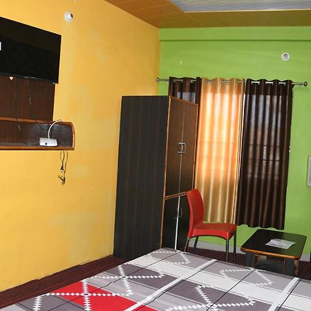 Hotel Mountain View And Rooftop Restaurant Pithorāgarh Exteriér fotografie