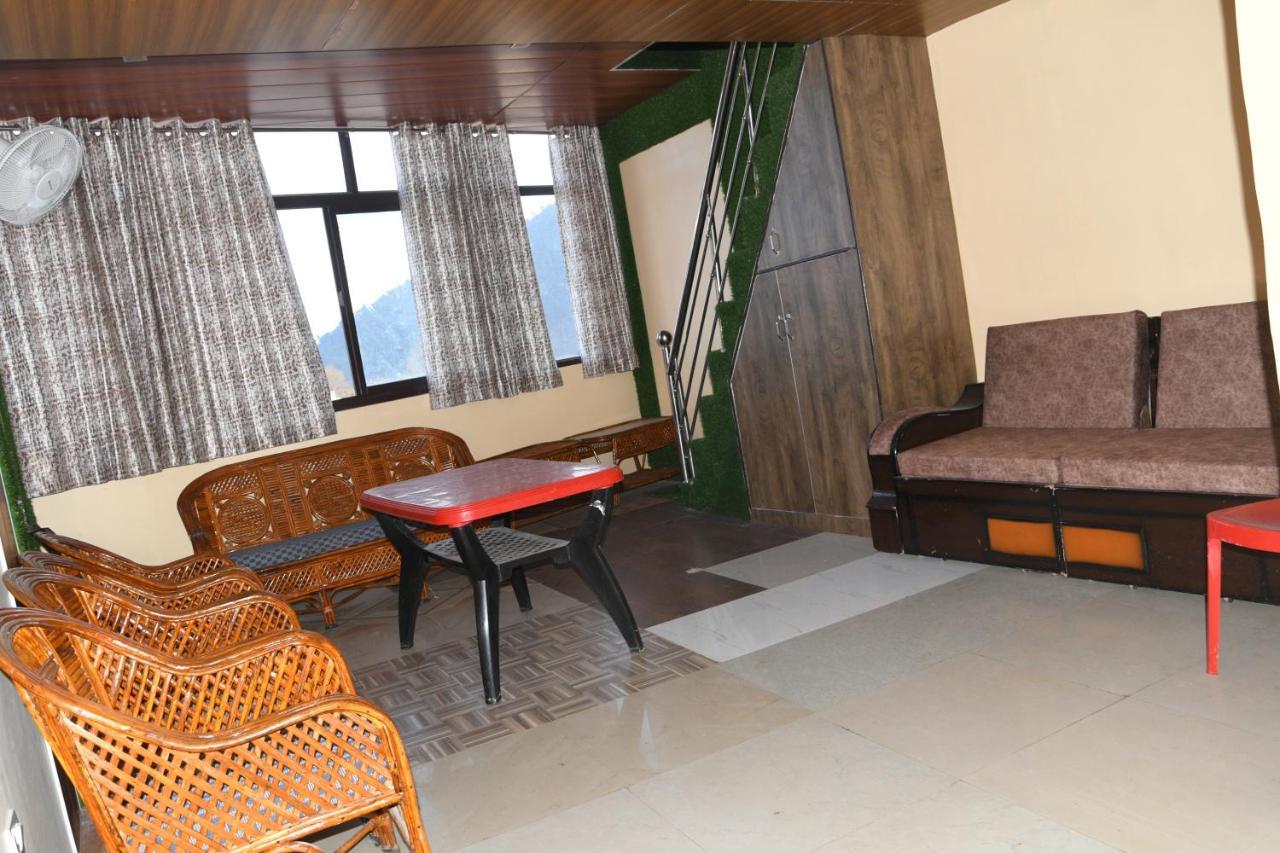 Hotel Mountain View And Rooftop Restaurant Pithorāgarh Exteriér fotografie