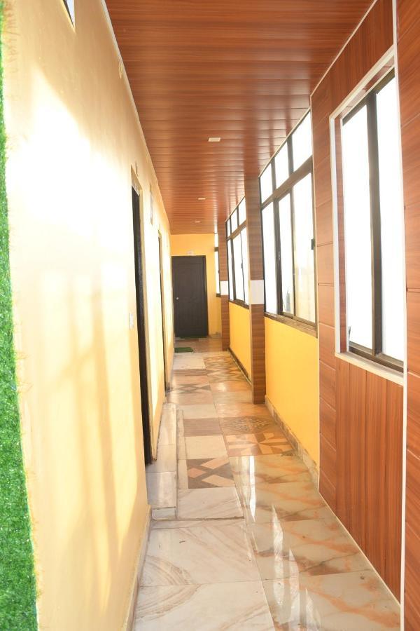Hotel Mountain View And Rooftop Restaurant Pithorāgarh Exteriér fotografie